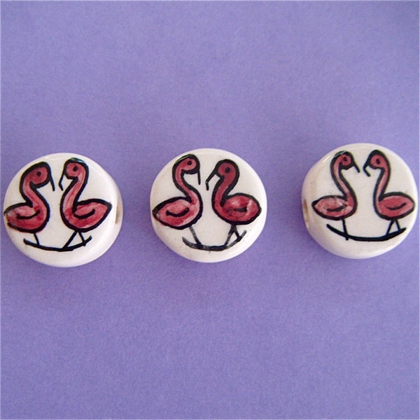 3 Runde Keramikperlen mit 2 Rosa FLamingos auf jedem