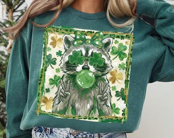St Patrick Raccoon PNG, Shamrock Animal Art, Lucky Green Design, Shirt Print (Digital Download)