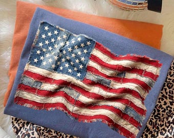 Bandeira americana vintage PNG com efeito desgastado, estampa patriótica para camiseta, estilo retrô, 4 de julho, sublimação.