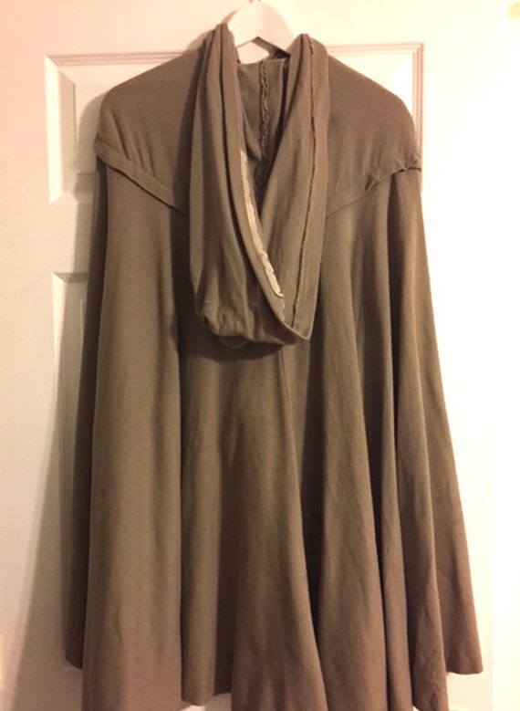 Victorian Hooded Cape - image 3