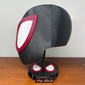 Miles Morales Spiderverse Magnetic Cosplay Mask with Display Stand bild 3