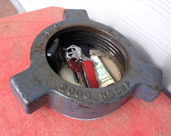 Industrial catchall, mens gift, iron tray, key bowl, desktop tray, candy dish, essential oil bottle tray, pipe industry, salvaged steel