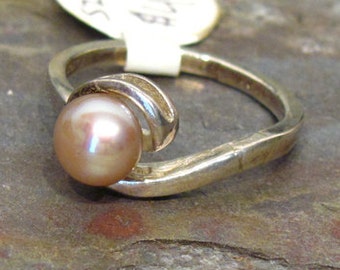 Pearl Solitaire Ring ~ 6mm Gold Bronze Champagne Freshwater Pearl ~ Sterling Silver Bypass Solitaire Ring - Size 5