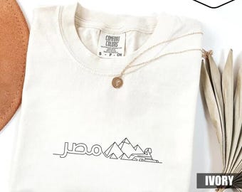 Minimalist Egypt T-Shirt, Arabic Calligraphy Pyramids Sphinx Line Art Graphic Tee Gift
