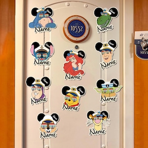 Custom Disney Character Cruise Sunglasses Magnet, Disney 2025 Cruise Magnet, Family Cruise Sign, Disney Cruise Sunglasses Decor