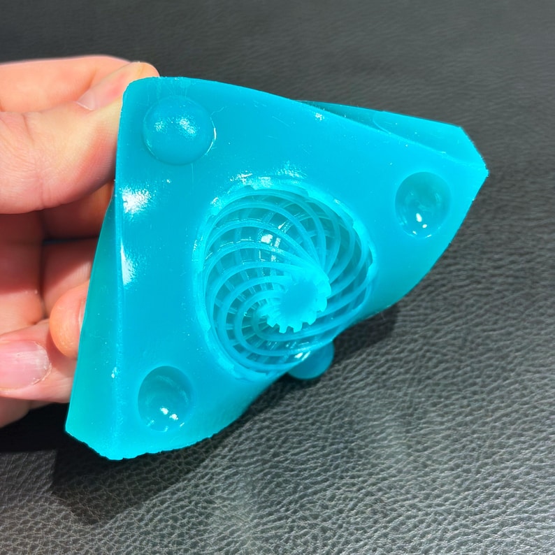 3Dロダンコイルシリコンモールド：表面を滑らかにしたPEMF鋳造モールド - 鏡面仕上げ 画像 3
