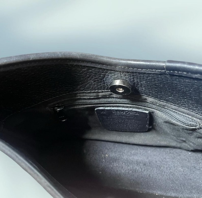 Bolsa de ombro em couro estilo hobo Brighton Gina com alça trançada imagem 5