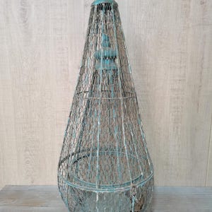 Vintage Metal Plant Display Stand Handmade Plant Display Stand Exquisite Design Display Stand Indoor and Outdoor Decoration
