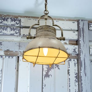 Off-White Metal Lampshade Lamp Industrial Style Pendant Lamp Kitchen Island Pendant Lamp Old Finish Lamp Rustic Home Decor Shabby Chic Decor