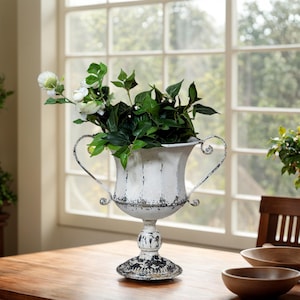 Retro French Iron Double-Eared Urn Decorative Flower Pot with Distressed Finish Personalized Garden Flower Pot New Home Gift Wedding Gift