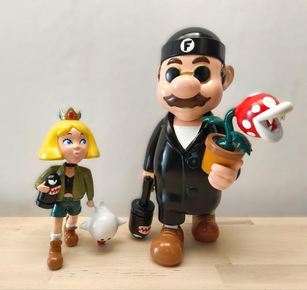 Mario and Peach Super Pro Statue - Léon and Mathilda 38 Cm - Etsy