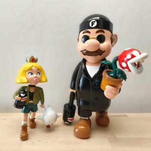 Mario and Peach Super Professional Statue - Leon and Mathilda 38 cm