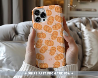 Funda personalizada para teléfono con diseño de calabaza, funda con iniciales personalizadas y monograma para Halloween, compatible con iPhone 18, 17, 16, 15, MagSafe, Samsung Galaxy S26, S25 y Pixel 9.