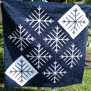 Modern Snowflake Quilt -  Digital Pattern