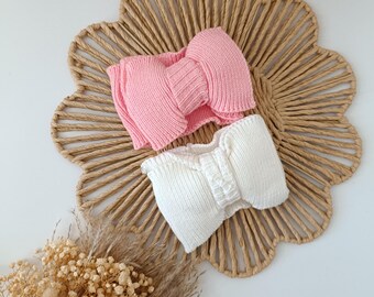 Baby bow headband, stretchy topknot, infant knitwear, birth announcement photoshoot, baby shower gift, coming home outfit