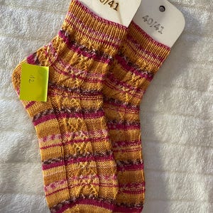chaussettes tricotées à la main