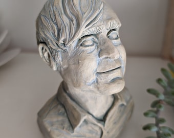 Estatua de Ben Gibbard esculpida a mano – Mini busto de cerámica, regalo para fans de la música