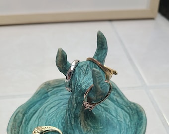 Creepy Claw Ring Holder — Handmade Ceramic Creepy Monster Dragon Claws Jewelry Holder