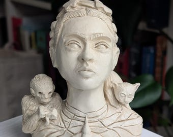 Mini busto de Frida Kahlo: estatua tallada a mano de la artista mexicana Frida Kahlo