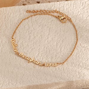 Pulsera con nombre personalizada, pulsera con nombre para niños, pulsera con varios nombres, joyería con nombre personalizada, pulsera delicada, regalo para mamá primeriza, regalo para el Día de la Madre