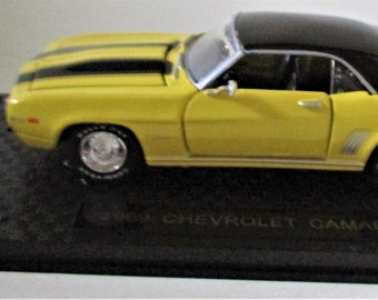 Road Champs Chevy High Performance Series 1969 Chevrolet Camaro 1:43 Scale Die-cast Collectible Model Car Limited Legend