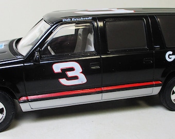 Vintage Truck BANK 1993 Dale Earnhardt 3 Chevrolet Suburban Goodwrench 1:24 Nascar Black Vehicle Toy Original Display Retirement Gift Rare