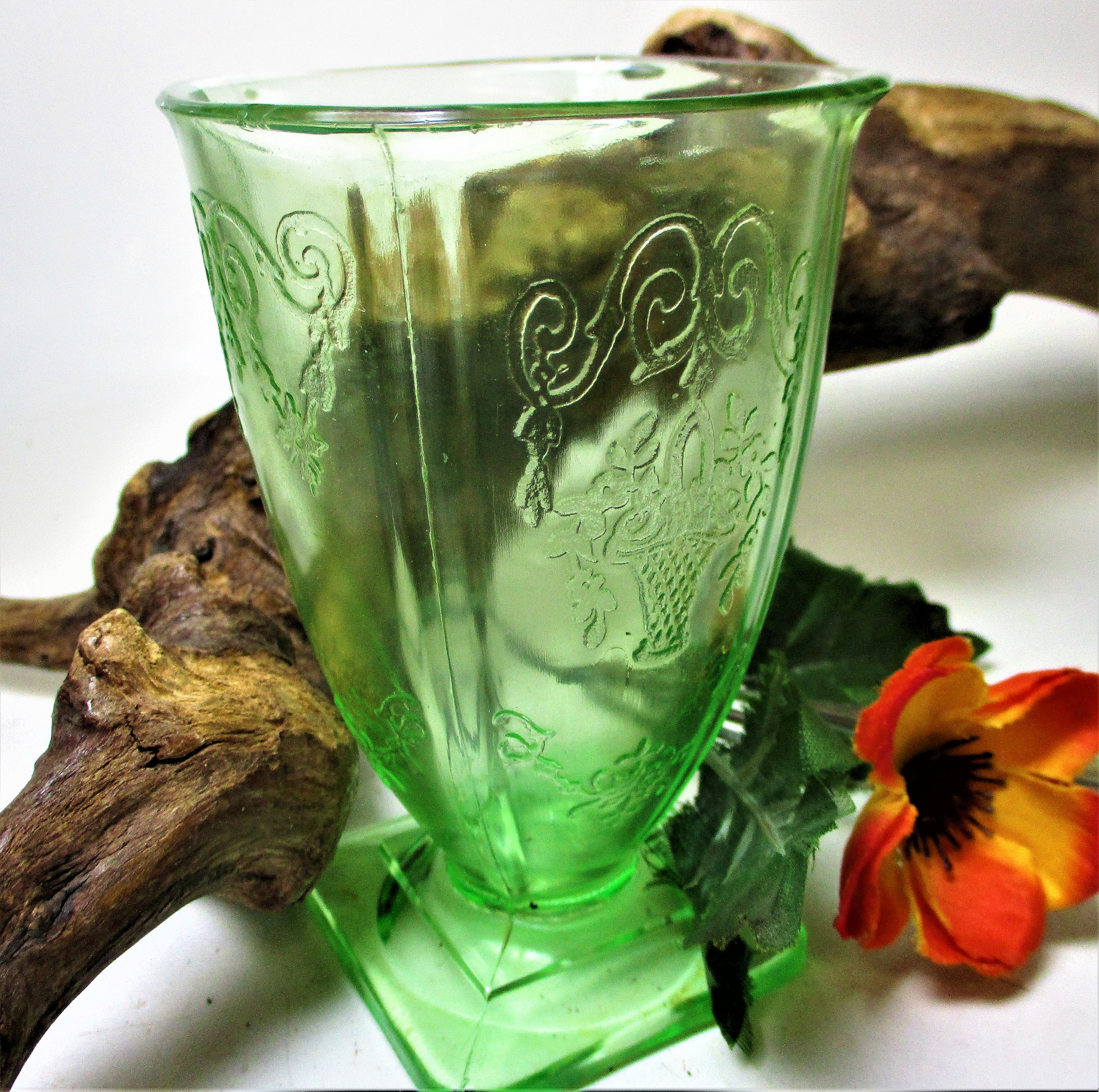 Vintage Lorain Basket Swag Green Depression Glass Indiana 9oz