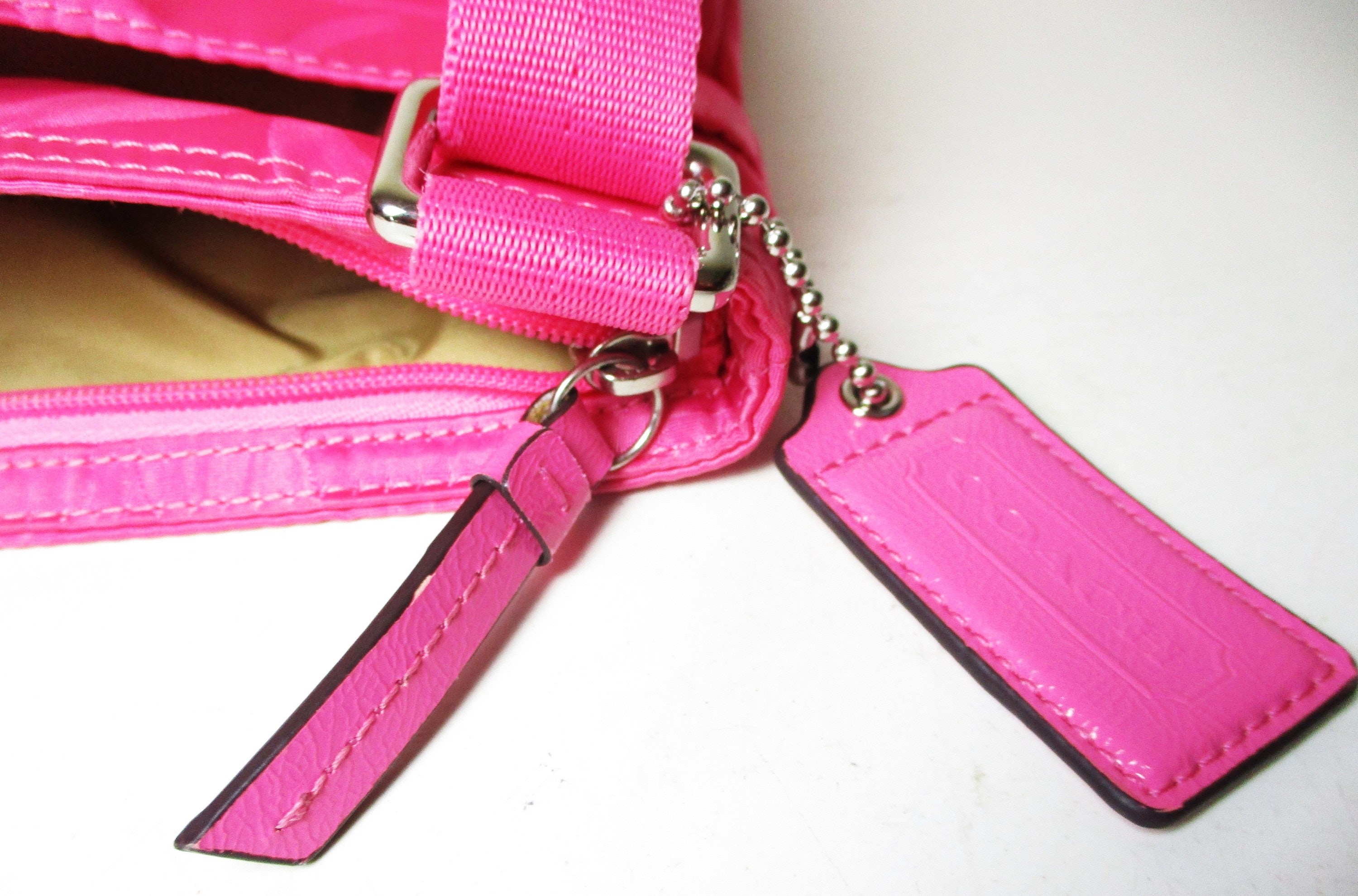 Vintage Coach Magenta Barbie Pink Gateway Signature Nylon Station