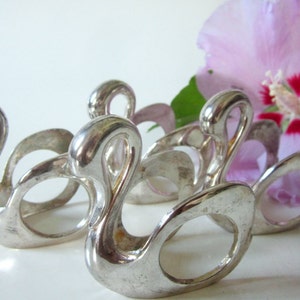 Silver Plate Swan Elegant Napkin Ring Holder Oneida Rogers Set 0f  display picture 1