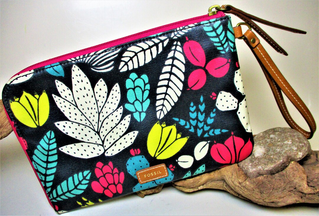 Vintage Ladies Canvas Fossil Eliza Multicoloured Floral Clutch Purse Zipper Lock Flower Decor Wristlet Evening Bag Wrist Strap Etsy