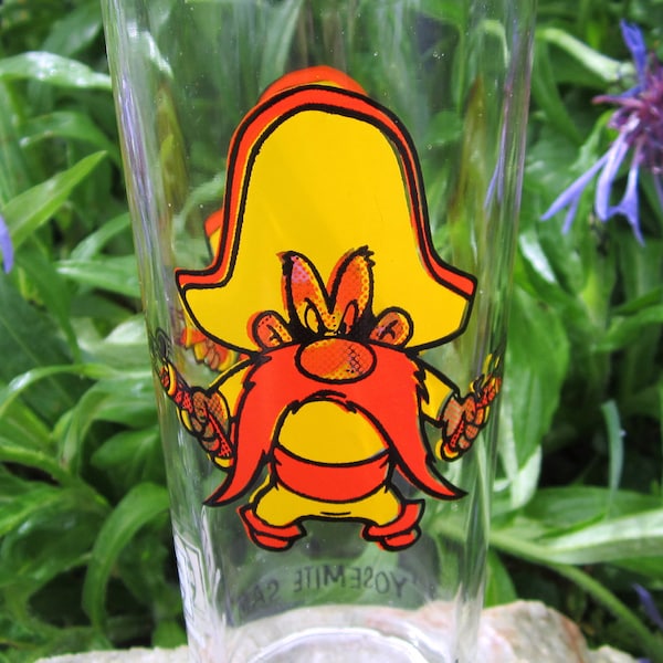 Vintage 1973 Pepsi Yosemite Sam WB Looney Tunes Character Glass Tumbler Classic Cartoon Orange Yellow Guns Man Cave Gift