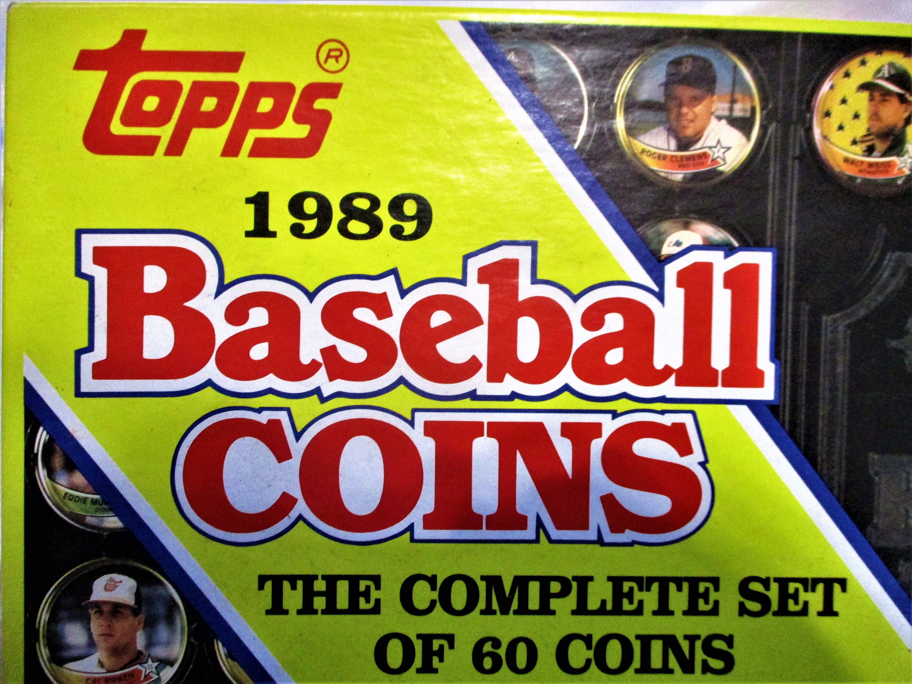 1 box 34 Unopended Packages 102 Collectible Coins Topps Baseball Coins 1989 