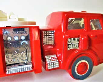 Vintage Avon RED SENTINEL Ladder Fire Truck Bottle FULL Decanter