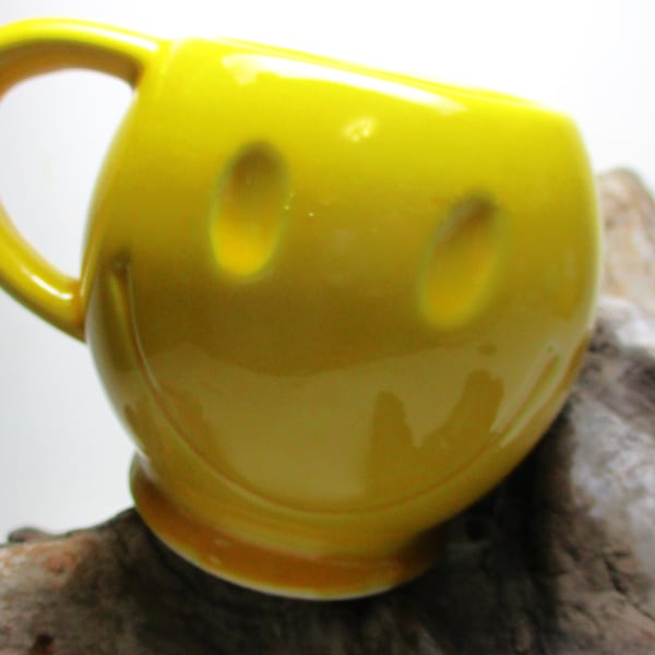 Vintage McCoy Pottery Happy Smiley Face Mug Coffee Cup Yellow 1970s Art Pottery Serving Bowl Raised Handle Dish Round Gift USA Rare Version