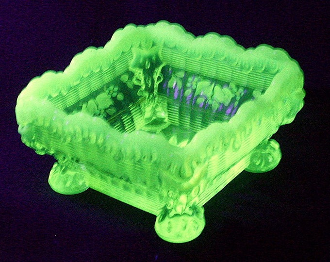 Vintage Northwood Depression Berry Bowl Opalescent Vaseline Spooner