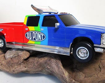Truck BANK 1995 Jeff Gordon Dupont 24 Chevrolet Dually 1:24 Action Platinum Nascar Rainbow Vehicle Toy Original Display Retirement Gift Rare