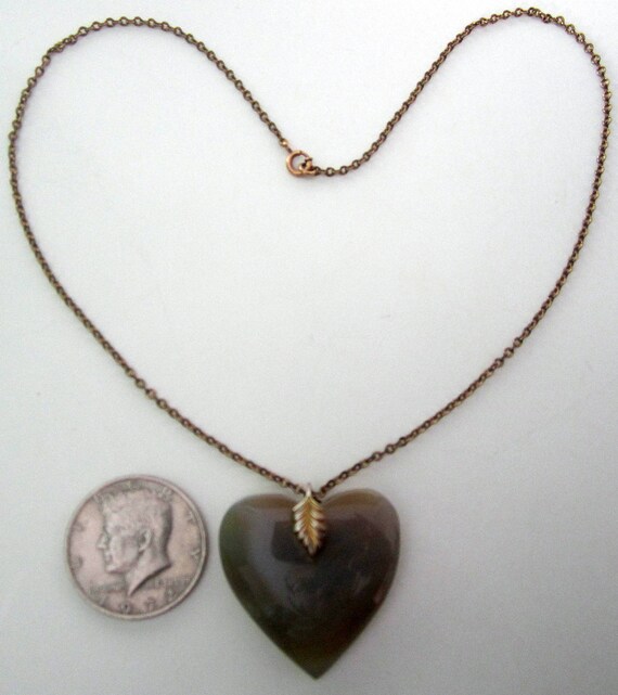 Gold Tone Necklace Polished Agate Stone HEART Pen… - image 5
