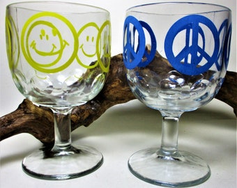 Vintage Beer Mug Smiley Face Peace Symbol 1970s Bartlett Collins Thumbprint USA Glass Motif Pedestal Dimple Footed Goblet Rare Gift Barware