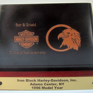 HARLEY DAVIDSON  Motorcycles Collector Dealer Gift Factory Award Bar Shield Adams Center NY Circle Achievement Advertising Free Shipping