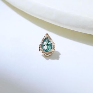 14K Solid Gold Moss Agate Scallop Pattern Earring Vintage Gemstone Cartilage Earlobe Labret Push Back Stud Minimalist Piercing Handmade Gift