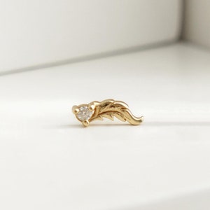 14K Solid Gold Moissanite Stud Earring Elegant Feather Helix Cartilage Earlobe Labret Stud Minimalist Piercing Gemstone Threadless Push Stud