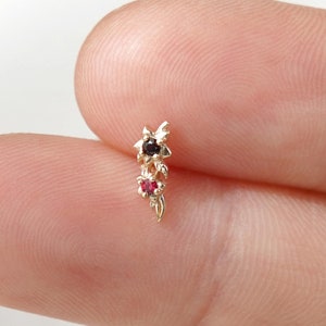 14K massief gouden bloeiende bloem granaat steker oorbellen sierlijke blad helix stud oranje saffier kraakbeen draadloze push platte achterkant conch piercing