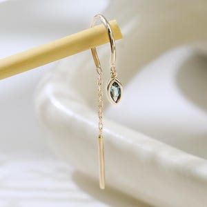 14-karatowe złoto, kolczyki z aleksandrytem, haczyk, kamień szlachetny markiza, nawlekacz, elegancki kolczyk z przeciąganym łańcuszkiem