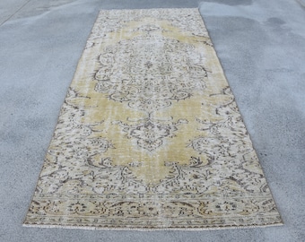 Tappeto turco di 4,1 x 9,4 piedi, tappeto vintage giallo in stile sud-occidentale