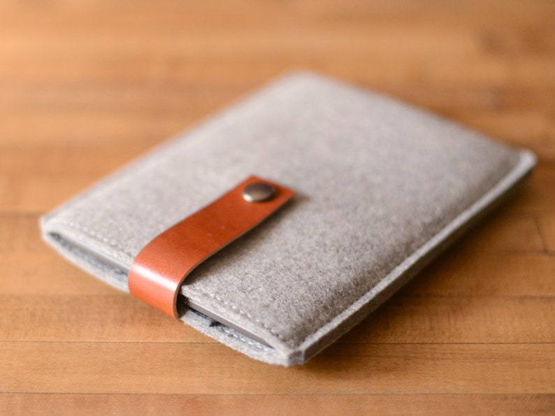 Kindle Sleeve Grey Felt and Brown Leather for Kindle Oasis, Kindle Paperwhite, Kindle Voyage & Kindle 8 image 3