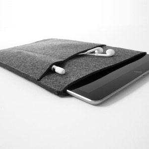 Made in the USA iPad Sleeve with Apple Pencil Pocket Charcoal Felt for 10.5, 11, 12.9 iPad Pro, 10.2 iPad or 9.7 iPad Pro/Air image 4