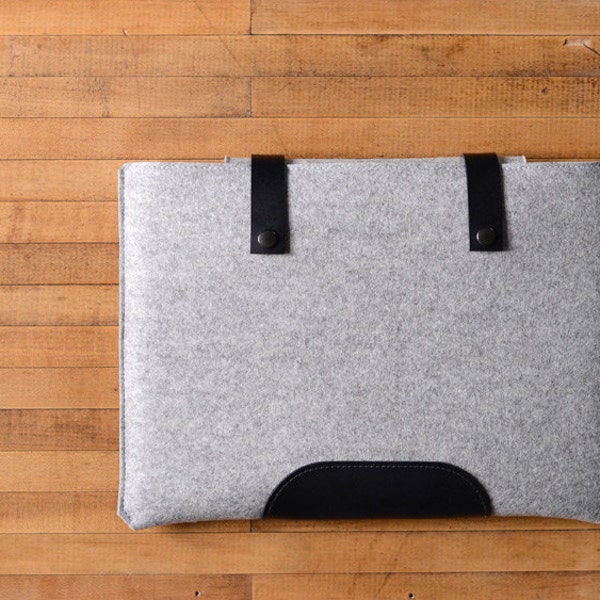 MacBook Pro Sleeve - Grey Felt and Black Leather Patch, Straps for the New 13" 15" 16" MacBook Pro