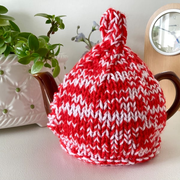 Small knitted Tea Cosy - tweed red mix designed to fits a small 0.5 pint pot, 1-2 cup pot tea cozy, unique colours each side, smaller cosy