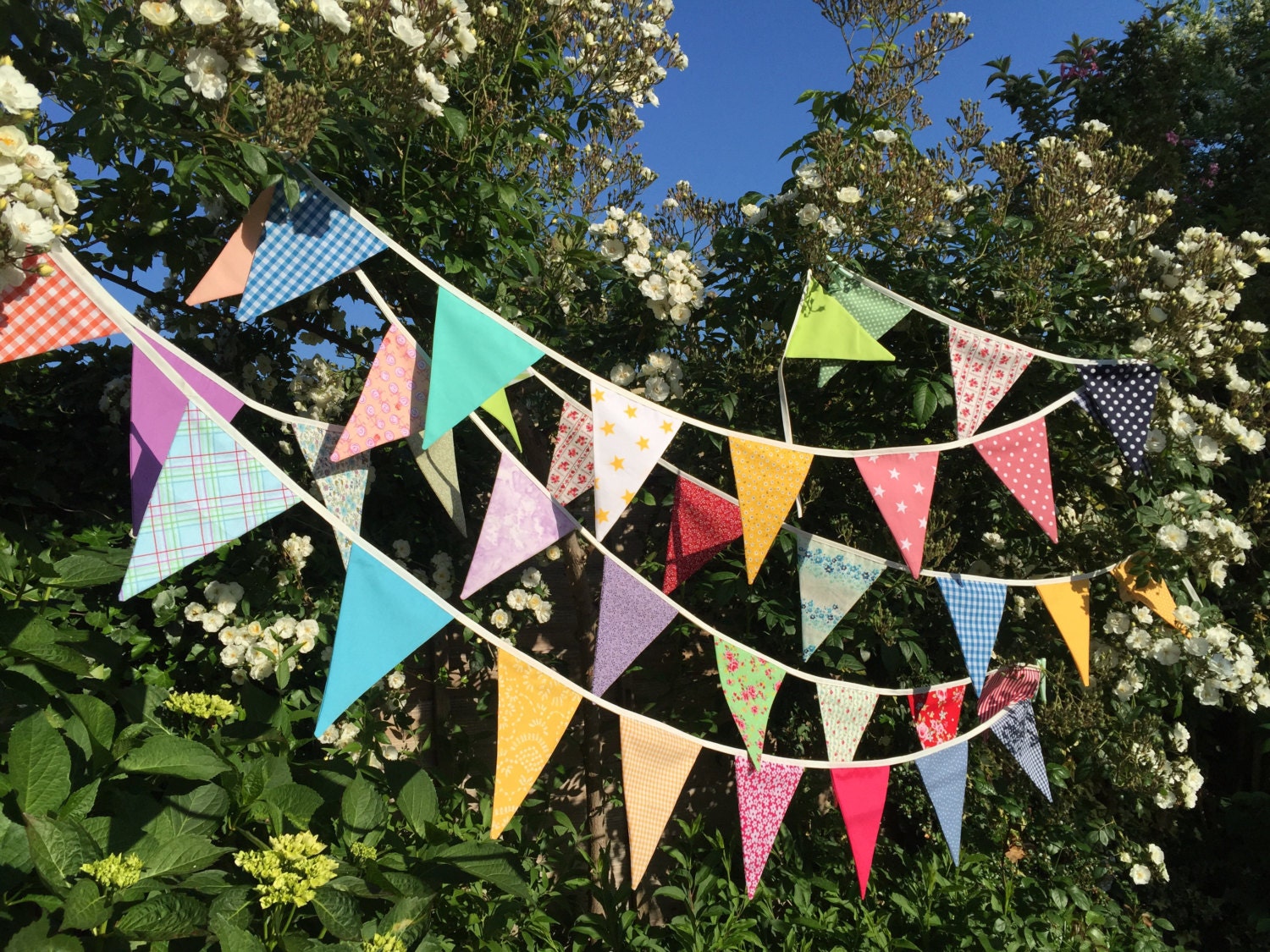 customise to match your colour theme sizes from 3ft card table to 140ft Wedding bunting
