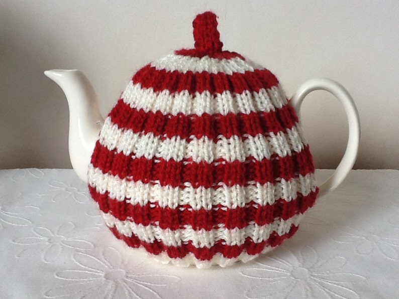 Traditional English Tea Cosy 46 Cup Pot Red and Cream Etsy